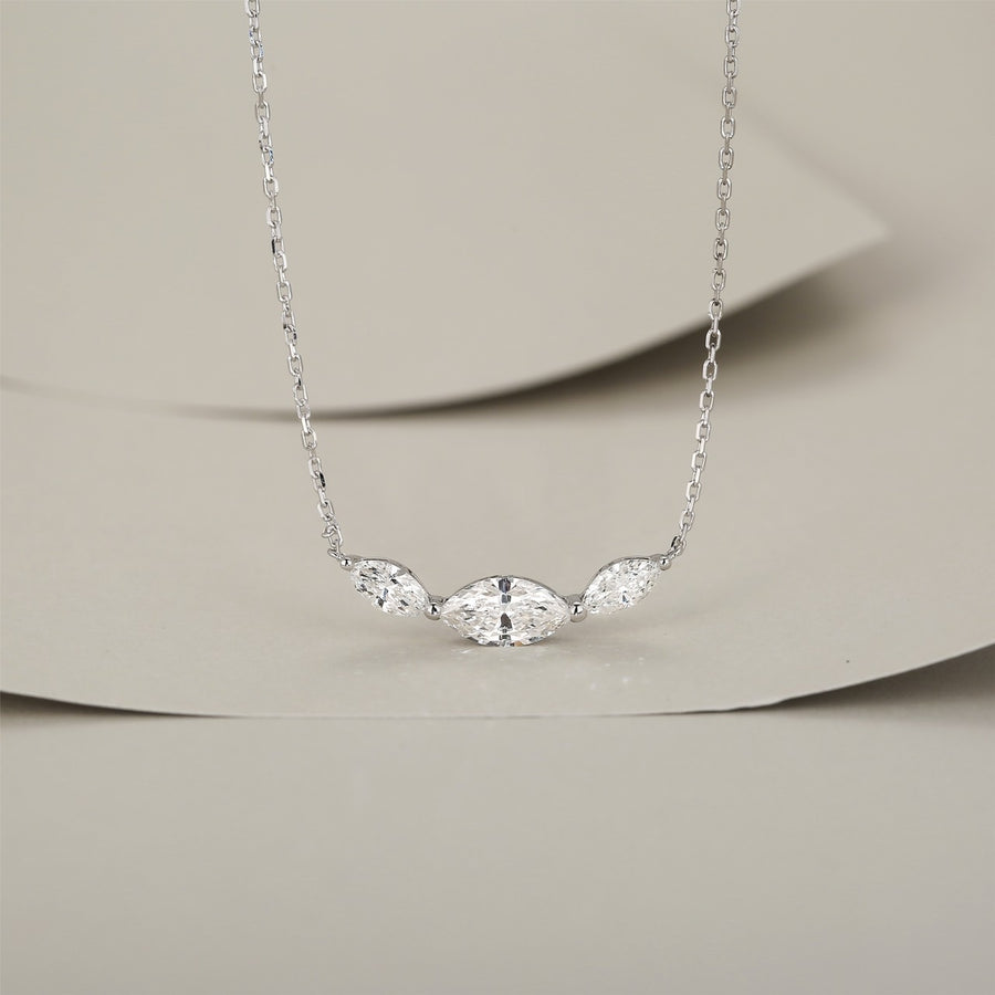 Three marquise diamonds necklace